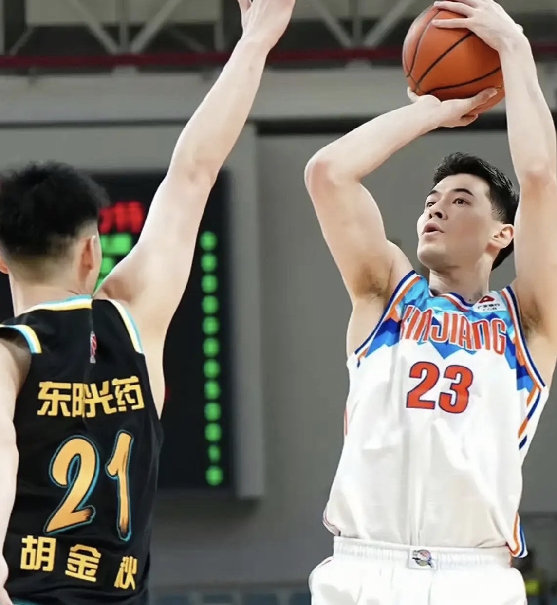 CBA选手发挥出色,荣膺最佳MVP的简单介绍 CBA选手发挥出色,荣膺最佳MVP的简单介绍