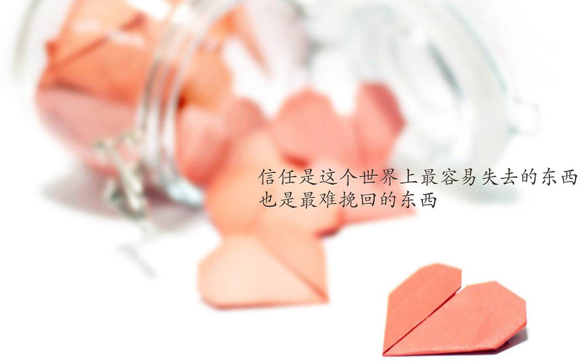 让我们先来构思一个既有文学张力,又紧扣核心要素的标题